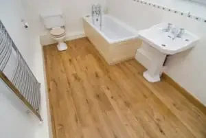 Ламинат для ванной