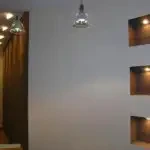 Способы создания подсветки стены из ламината