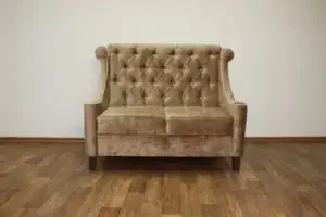 диван в прихожую из замши